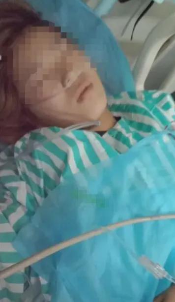 亲：她哭着要吃饭……此前“有成植物人的可能”不朽情缘app高反失温女孩昏迷19天后苏醒父(图2)