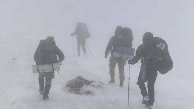 怎么就成了户外人的致命诱惑？mg不朽情缘网站穿越鳌太线(图14)